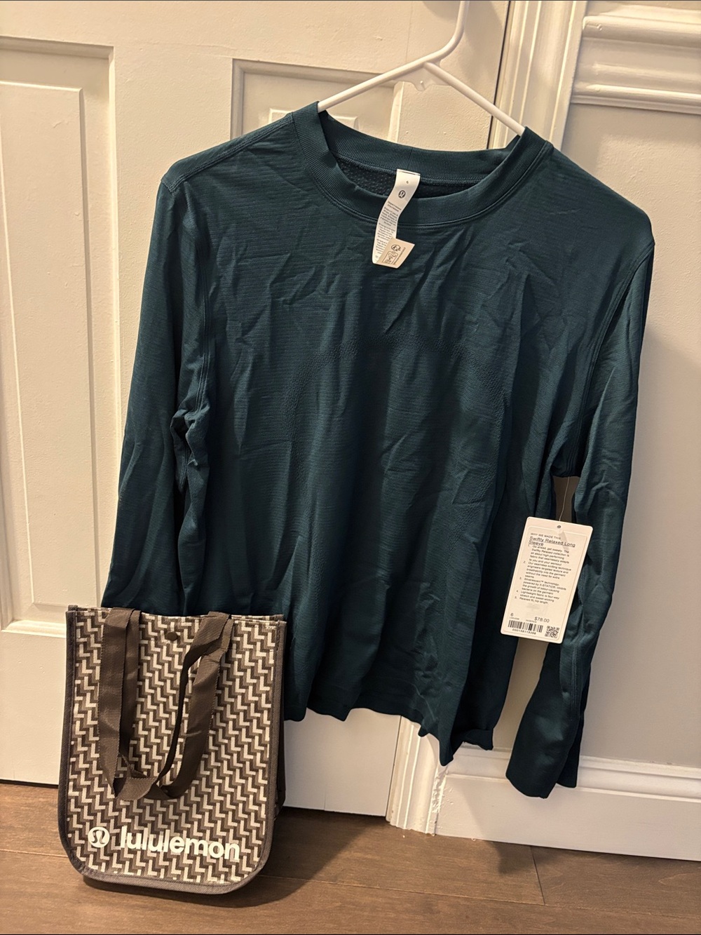lululemon athletica Women's Long-Sleeve Crew in Teal Size 6